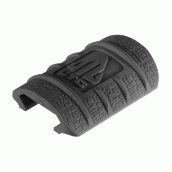 Nízkoprofilová gumová krytka picatinny railu Max Security 12 ks, černá, UTG