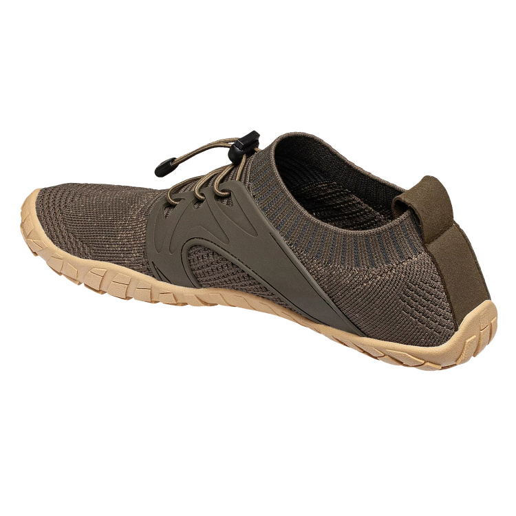 Boty Bosky Barefoot, Bennon