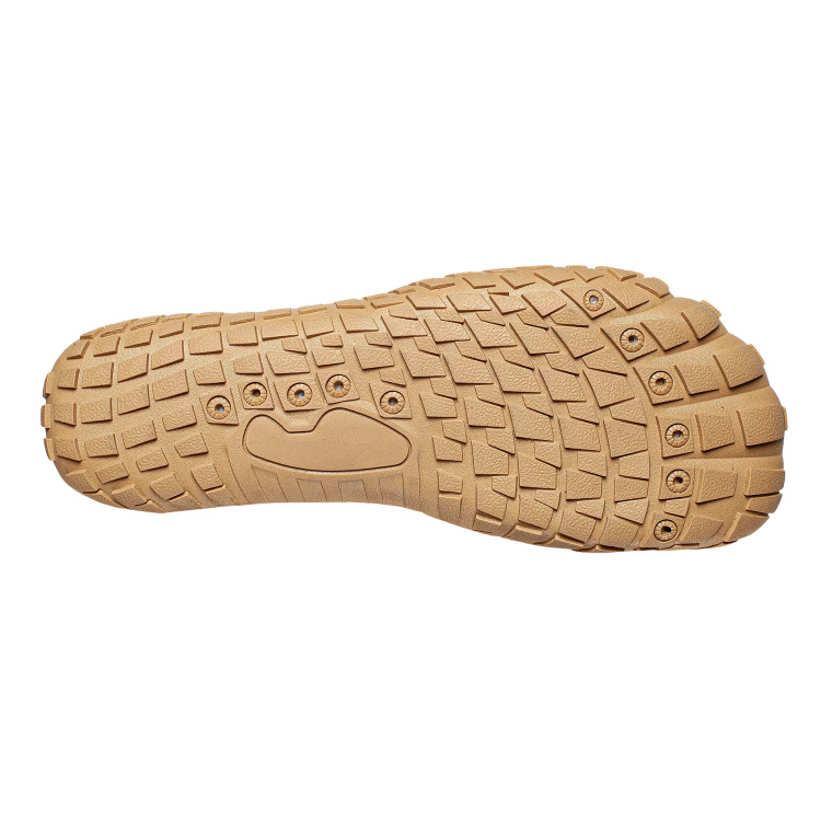 Boty Bosky Barefoot, Bennon