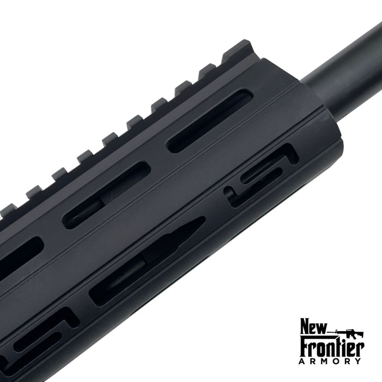 Puška samonabíjecí AR-15, New Frontier Armory, 10,5″, 300 BLK.