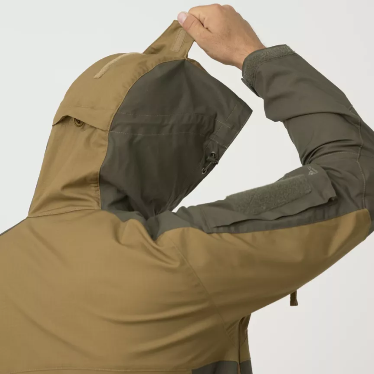 Bunda Tracer Anorak, Helikon