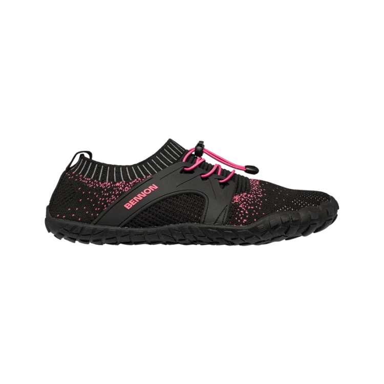 Boty Bosky Barefoot, Bennon